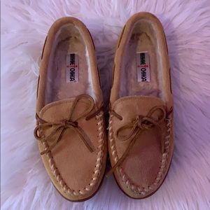Minnetonka moccasin slippers NEVER WORN